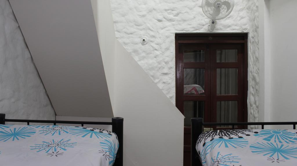 Mila Hostel 麦德林 外观 照片
