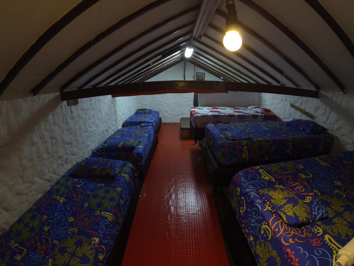 Mila Hostel 麦德林 外观 照片